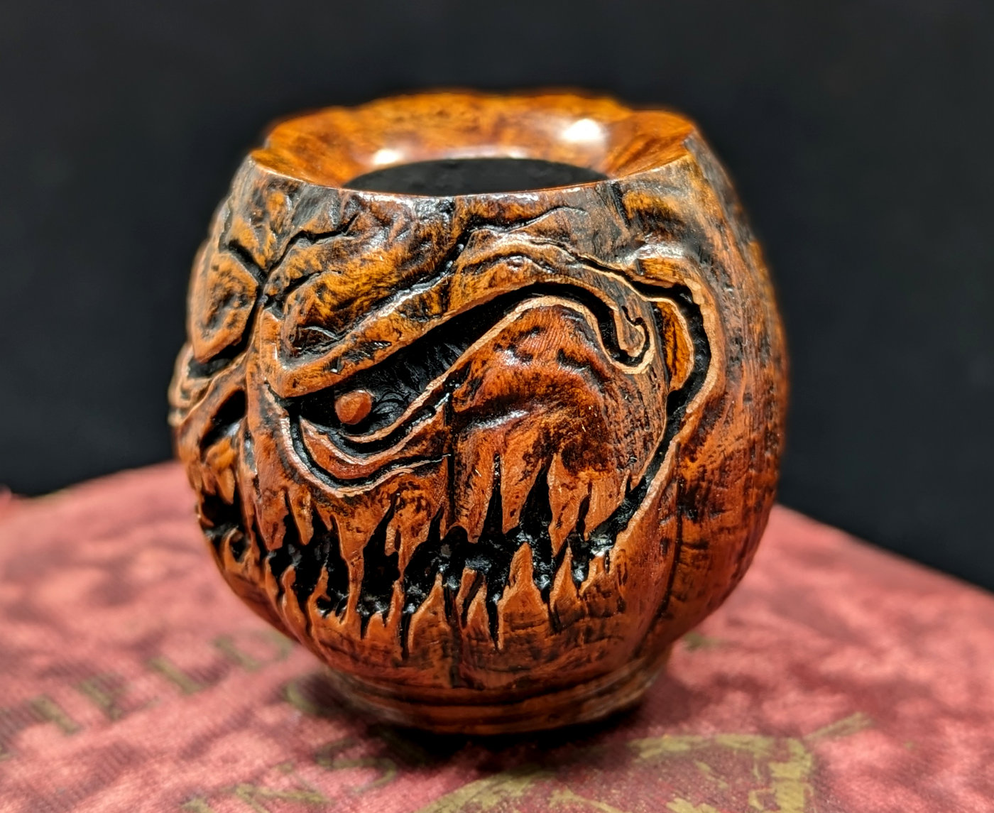 Talbert Halloween Falcon Bowl 2 pipehode gresskar