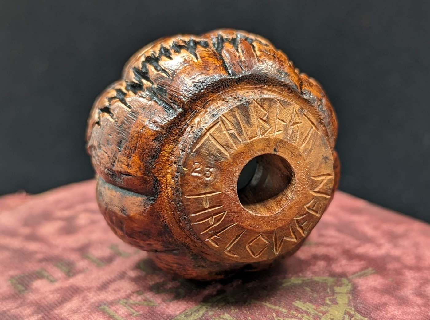 Talbert Halloween Falcon Bowl 2 pipehode gresskar