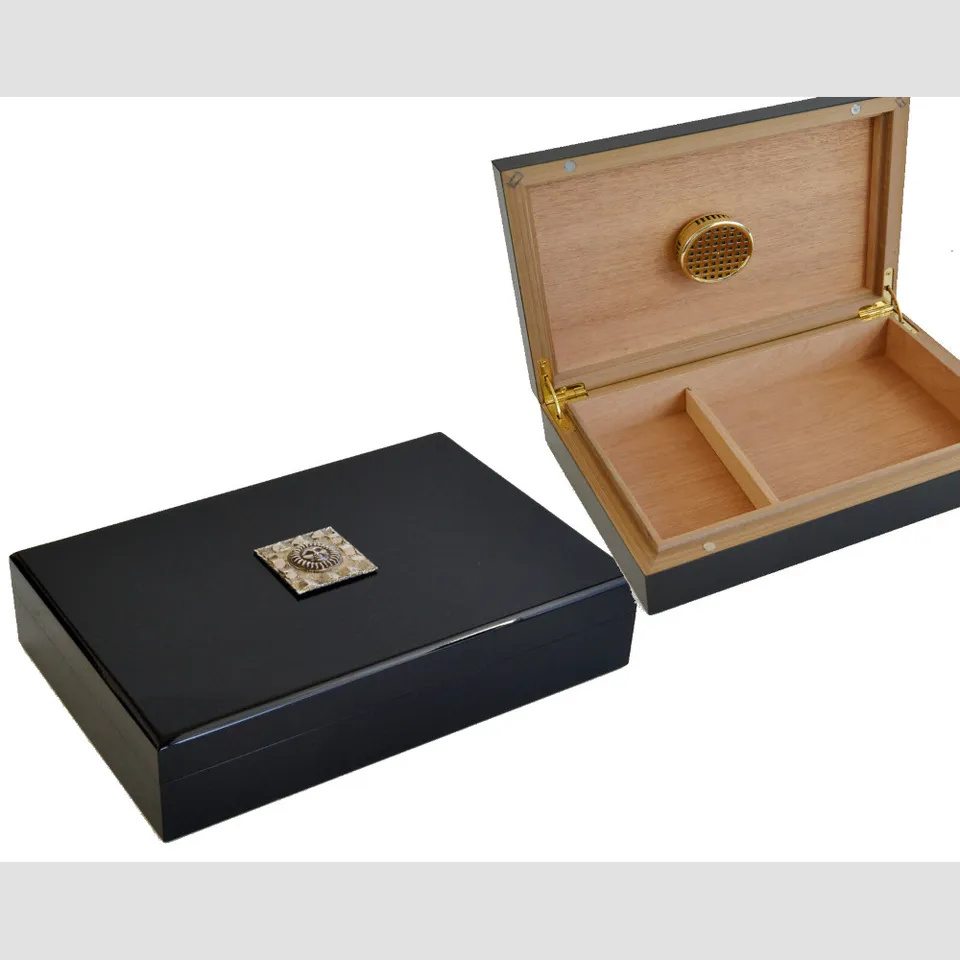 Mastro de Paja Cofanetto sigarhumidor sort sølv sedertre