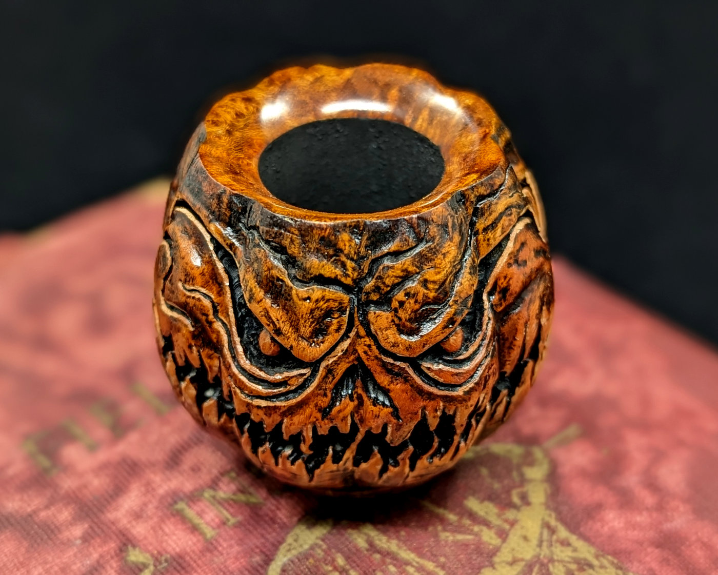 Talbert Halloween Falcon Bowl 2 pipehode gresskar